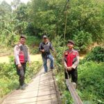 Kapolres Tabalong Pastikan Keamanan Lokasi Jembatan Putus di Muara Uya, Koordinasi Perbaikan Dimulai Compress_20260427_135049_9585